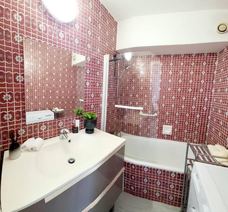 Studio T1- 2 Min Des Plages - Golf-Juan - Clim&Wifi Vallauris Luaran gambar